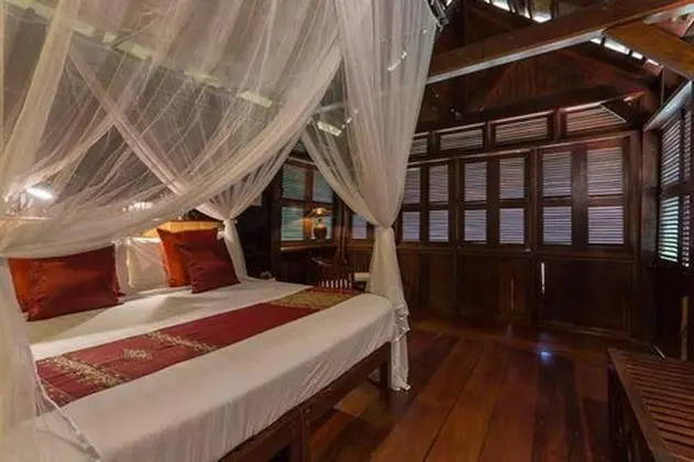Tek Büyük Yataklı Oda (Houeisay - PakBeng - Luang Prabang)