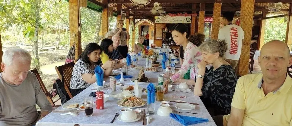 Dört Kişilik Oda, Bahçe Manzaralı