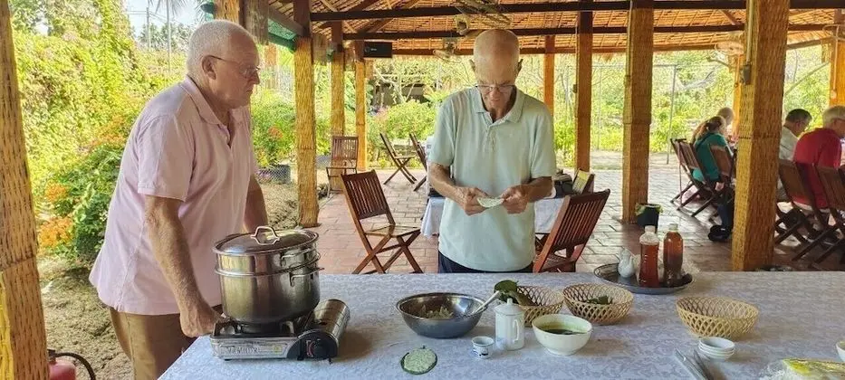 Dört Kişilik Oda, Bahçe Manzaralı