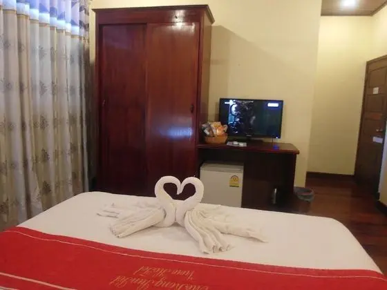 Deluxe Tek Büyük Yataklı Oda, Balkon, Nehir Manzaralı