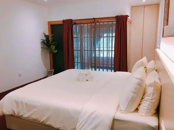 Luxury Oda