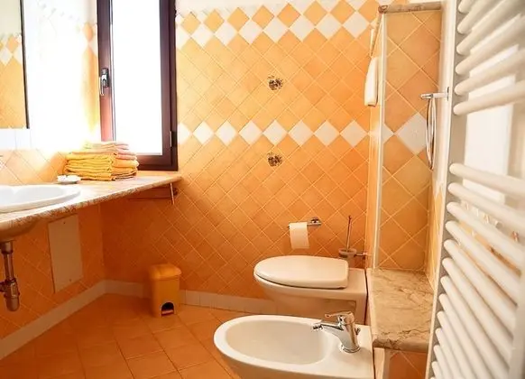 Üç Kişilik Oda