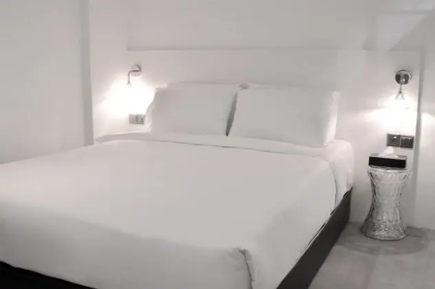 Deluxe Queen