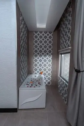 Comfort Tek Büyük Yataklı Oda