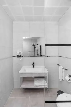 Comfort Tek Büyük Yataklı Oda