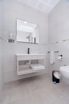 Comfort Tek Büyük Yataklı Oda