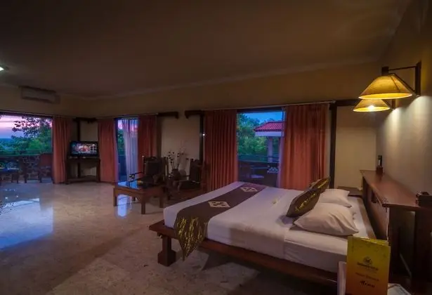 Deluxe Tek Büyük veya İki Ayrı Yataklı Oda