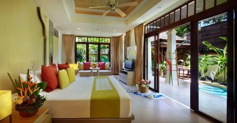 Private Garden Pool