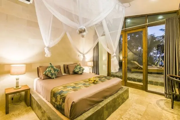 Villa, 3 Yatak Odası, Kişiye Özel Havuzlu, Denize Sıfır