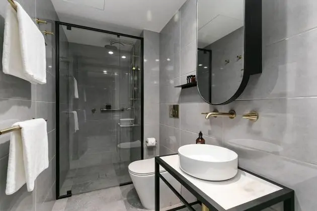 Stüdyo, 1 Büyük (Queen) Boy Yatak