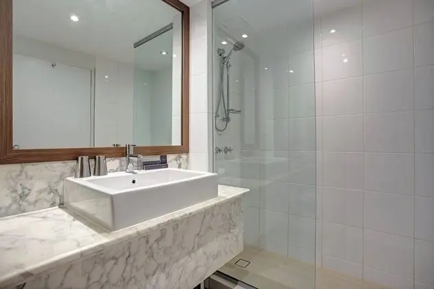 Oda, 2 Çift Kişilik Yatak, Şehir Manzaralı