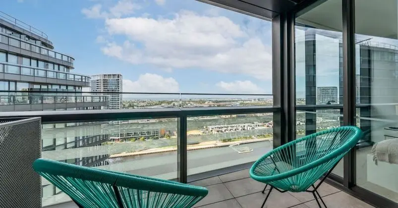 889 - Two Bedroom / One Bathroom Apartment with Sea Views