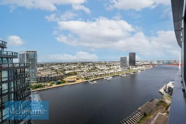 889 - Two Bedroom / One Bathroom Apartment with Sea Views