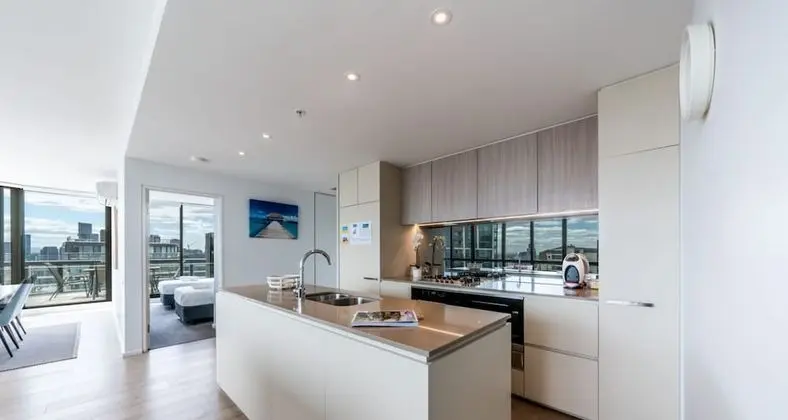 The Real Sub Penthouse - Top Floor 3 Bedroom Apartments City & Sea Views