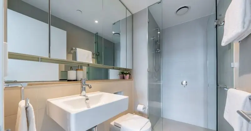 The Real Sub Penthouse - Top Floor 3 Bedroom Apartments City & Sea Views