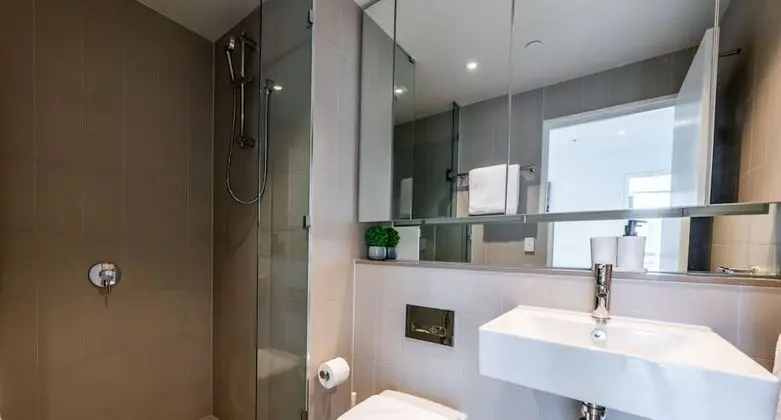 The Real Sub Penthouse - Top Floor 3 Bedroom Apartments City & Sea Views
