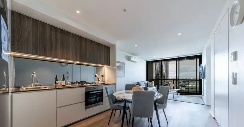 Two Bedroom Apartment Two Bathrooms with Harbour Views - Absolute Waterfront