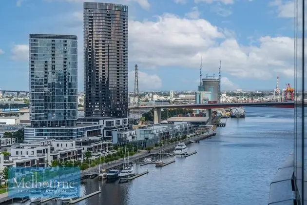 Two Bedroom Apartment Two Bathrooms with Harbour Views - Absolute Waterfront