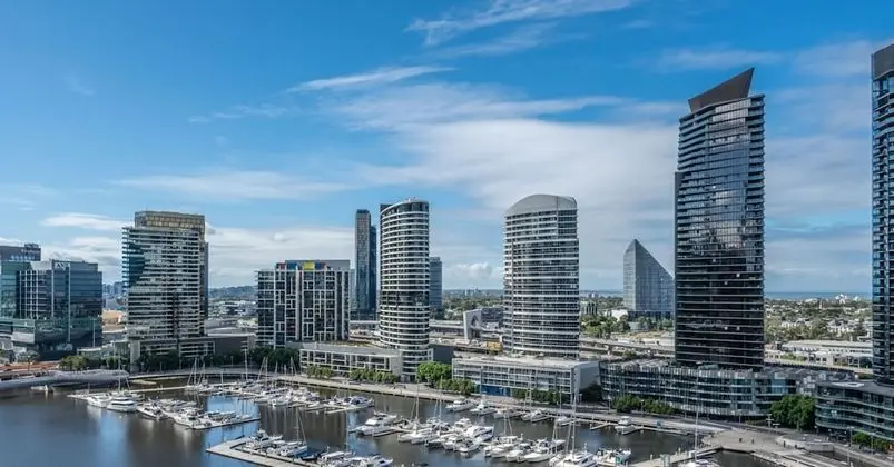 Two Bedroom Apartment Two Bathrooms with Harbour Views - Absolute Waterfront