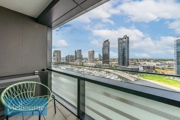 Two Bedroom Apartment Two Bathrooms with Harbour Views - Absolute Waterfront