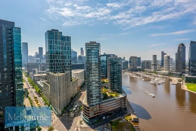 Sky High 3 Bedroom /2 Bathroom Apartments Dual Harbour Views