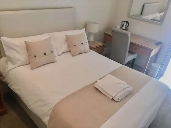 Tek Büyük Yataklı Oda
