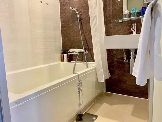 City Üç Kişilik Oda, Sigara İçilmez