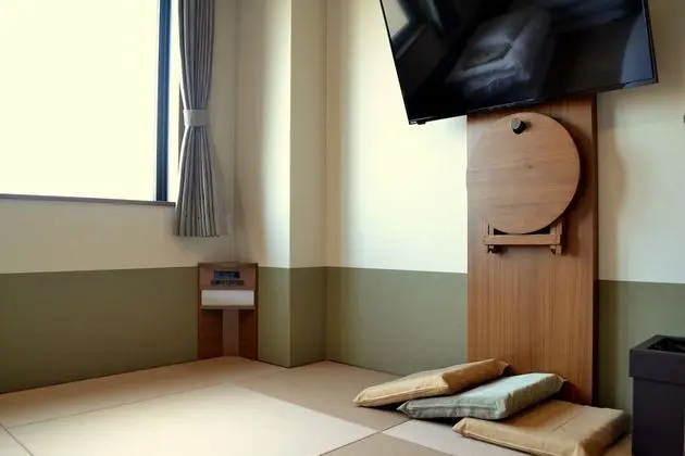 City Üç Kişilik Oda, Sigara İçilmez