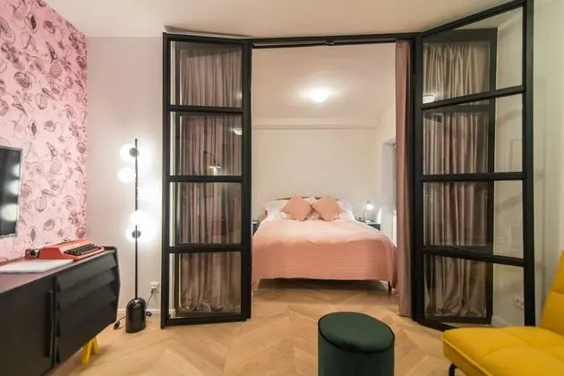 The Studio - Annex Building (Nr. 8)