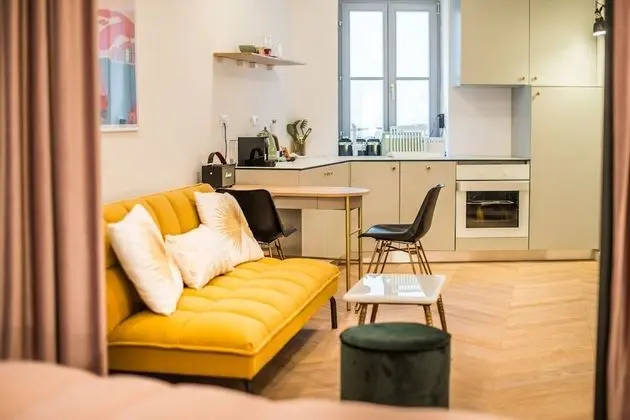 The Studio - Annex Building (Nr. 8)