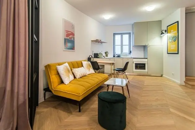 The Studio - Annex Building (Nr. 8)