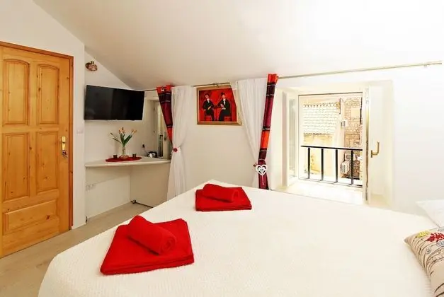 Basic Oda, 1 Çift Kişilik Yatak