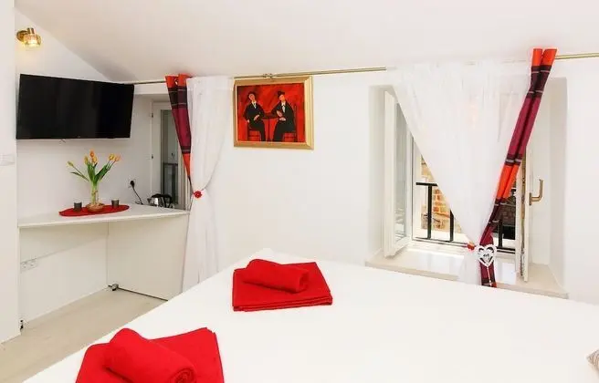 Basic Oda, 1 Çift Kişilik Yatak