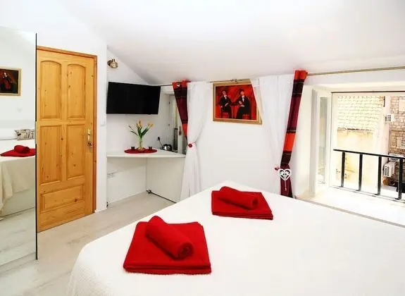 Basic Oda, 1 Çift Kişilik Yatak