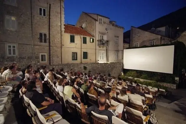 Basic Oda, 1 Çift Kişilik Yatak