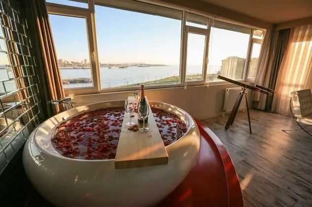 Romantic Süit, Jakuzi, Deniz Manzaralı