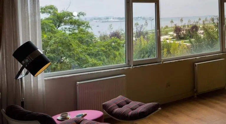 Suit Sea View