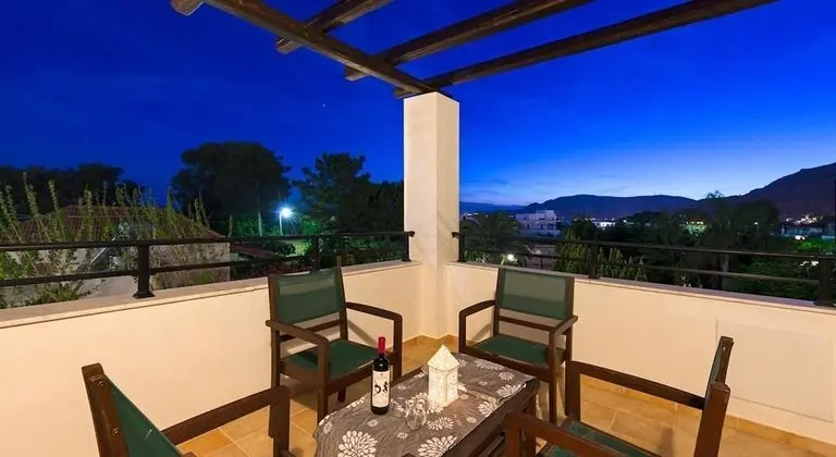 Villa, 2 Yatak Odası, Kişiye Özel Havuzlu