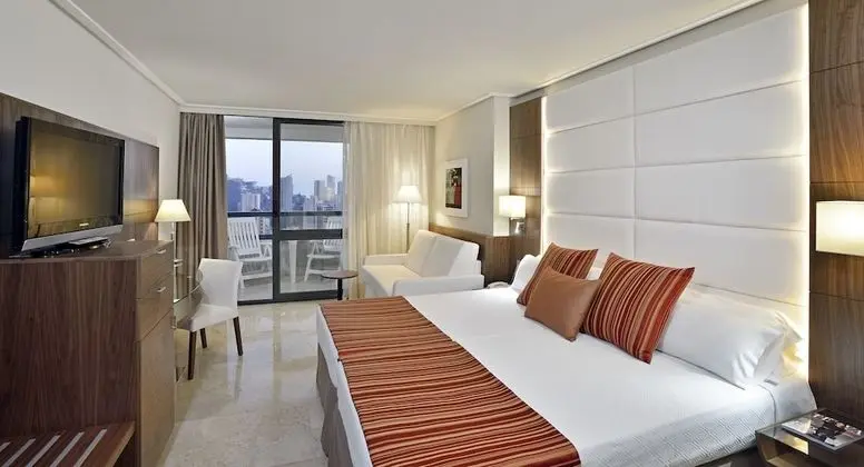 Superior Oda, Balkon (The Level Lounge Access)