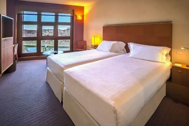 Melia Communicated Room