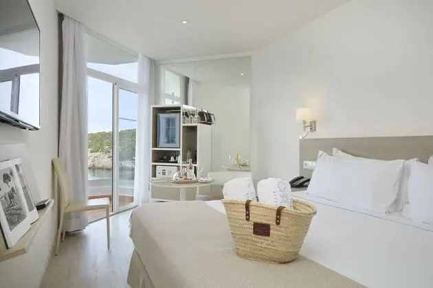 Standard Oda, Balkon, Kısmi Deniz Manzaralı (2 adults + 1 child)
