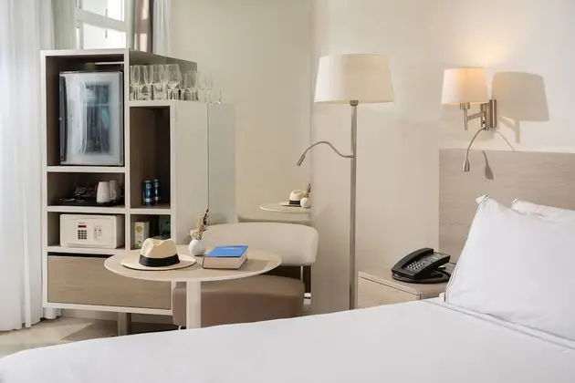 Standard Oda, Balkon, Kısmi Deniz Manzaralı