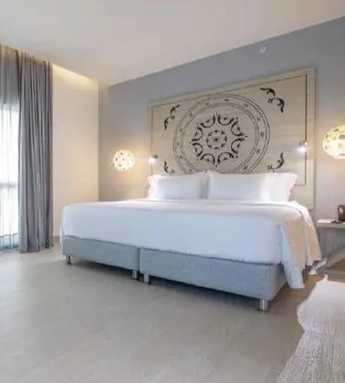Deluxe Oda (King Bed)