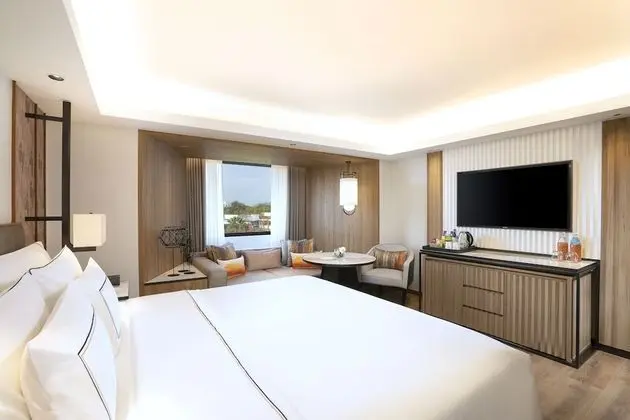 Premium Corner Room