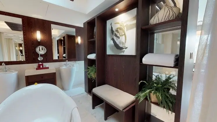 Palm Suite