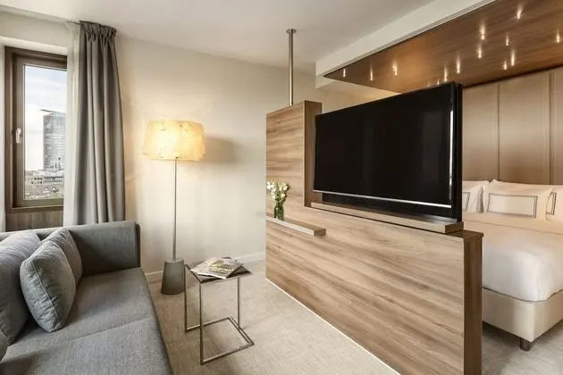 The Level Executive Suite with Lounge Access