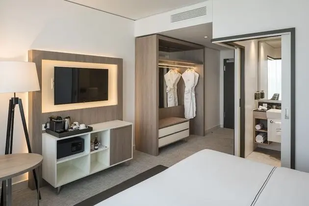 The Level Room with Executive Lounge Access
