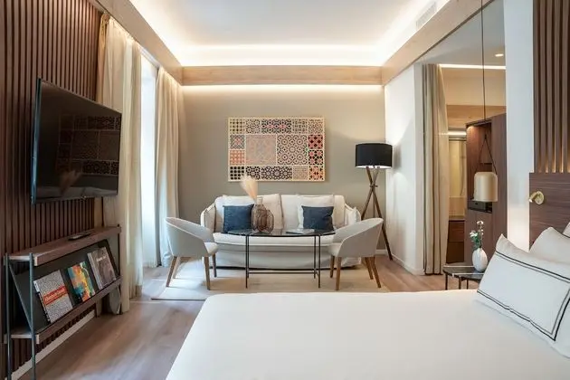 The Level, Premium Oda, Teras