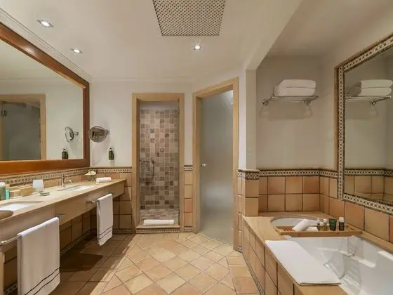 Suite Sea View with Whirlpool