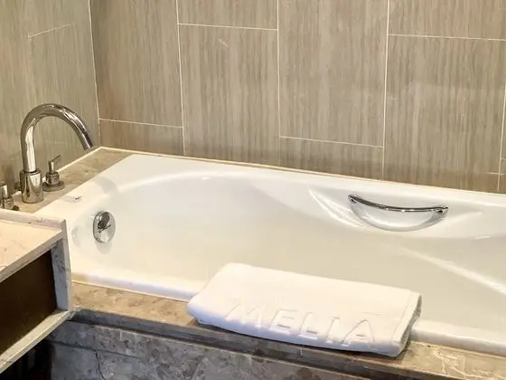 Premium Oda, 1 En Büyük (King) Boy Yatak